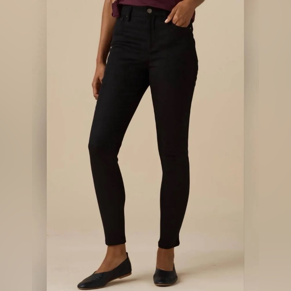 VETTA Black Skinny Women's Jeans - 5 Pocket Corduroy